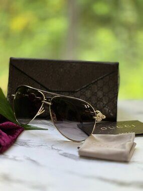 Gucci Crystal Marina Chain Aviator Sunglasses Model 4230/S Brown Gold